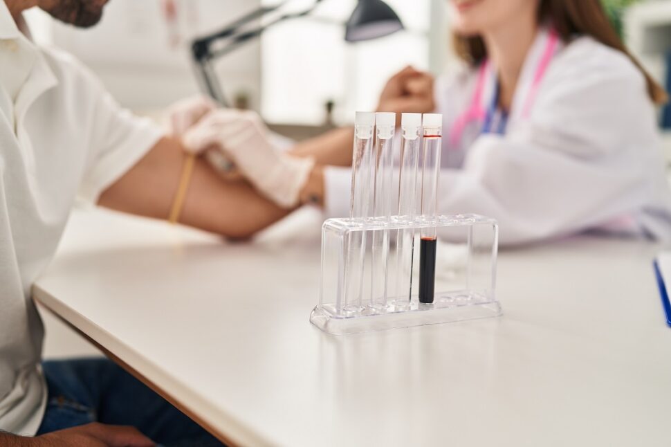 ¿Cómo prepararte antes de tus exámenes de laboratorio clínico?